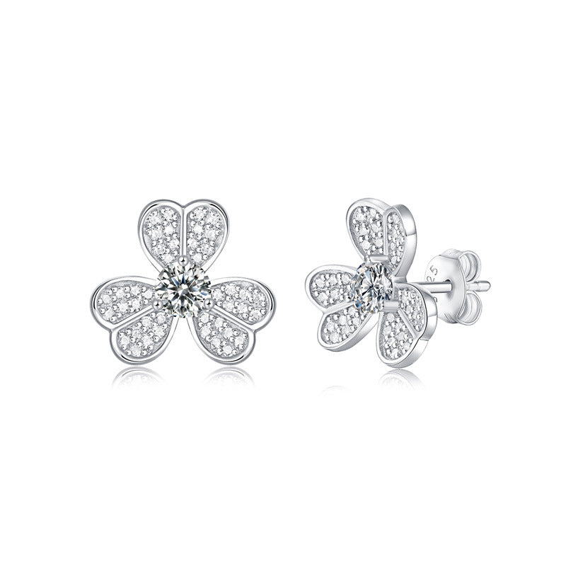 2022 New Fashion Small Fresh Lucky Clover 30 Points Moissanite Silver Plated 18k Gold Over Diamond Pen Stud Earrings