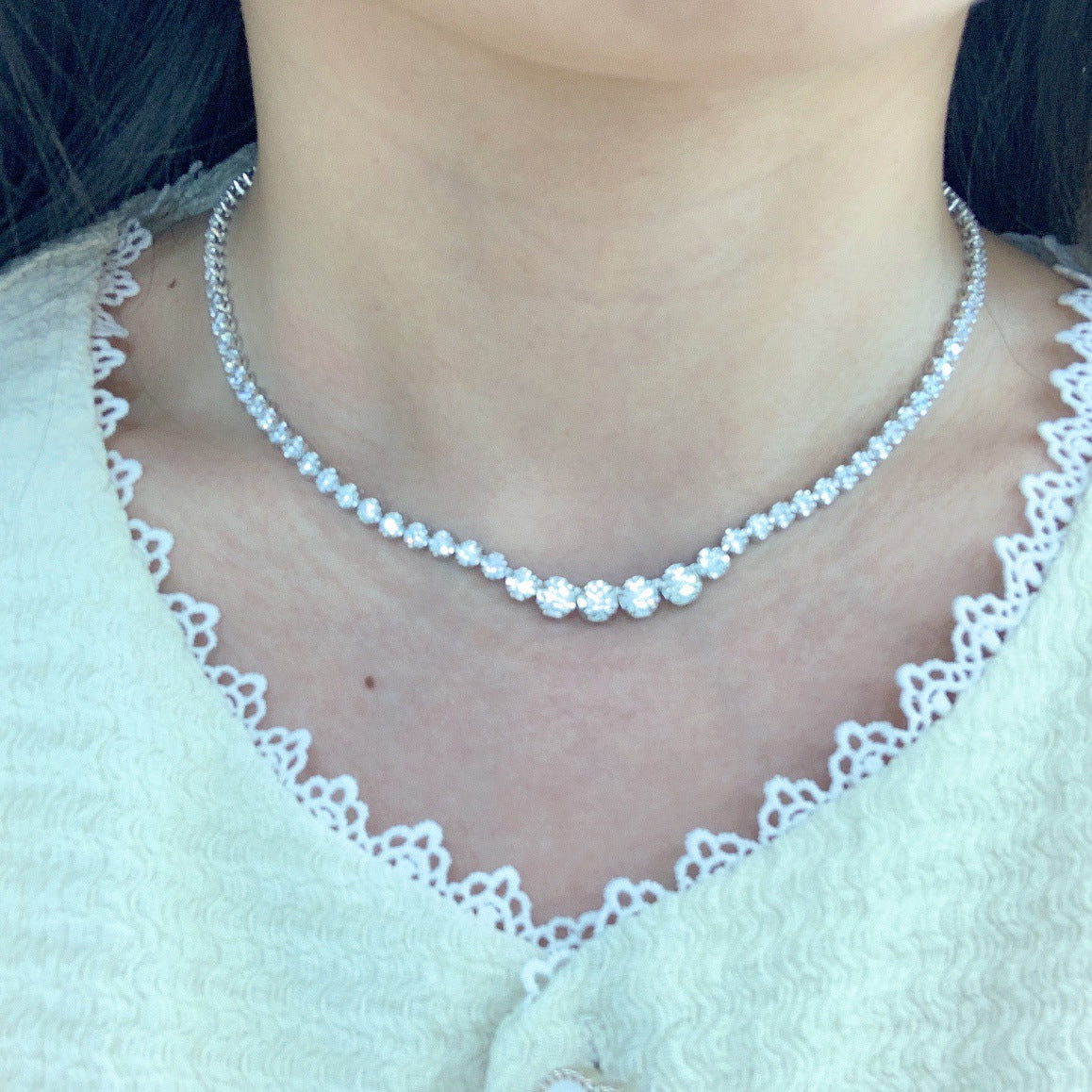 Full of diamonds, ultra white diamonds, moissanite silver-plated 18k white gold necklace